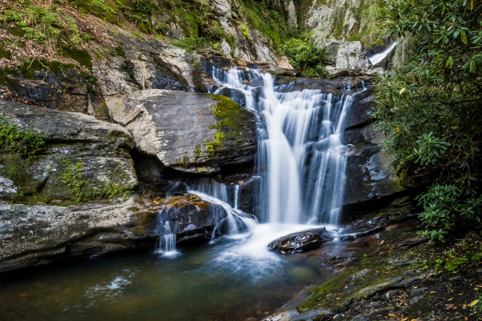 Dukes Creek Falls