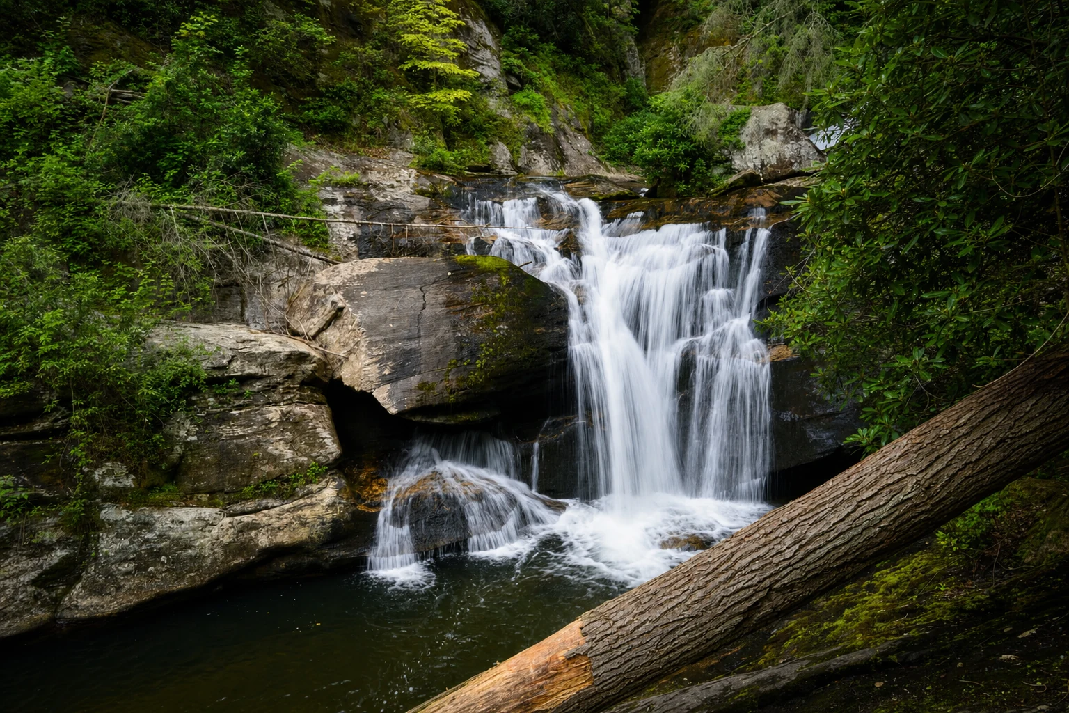 Dukes Creek Falls