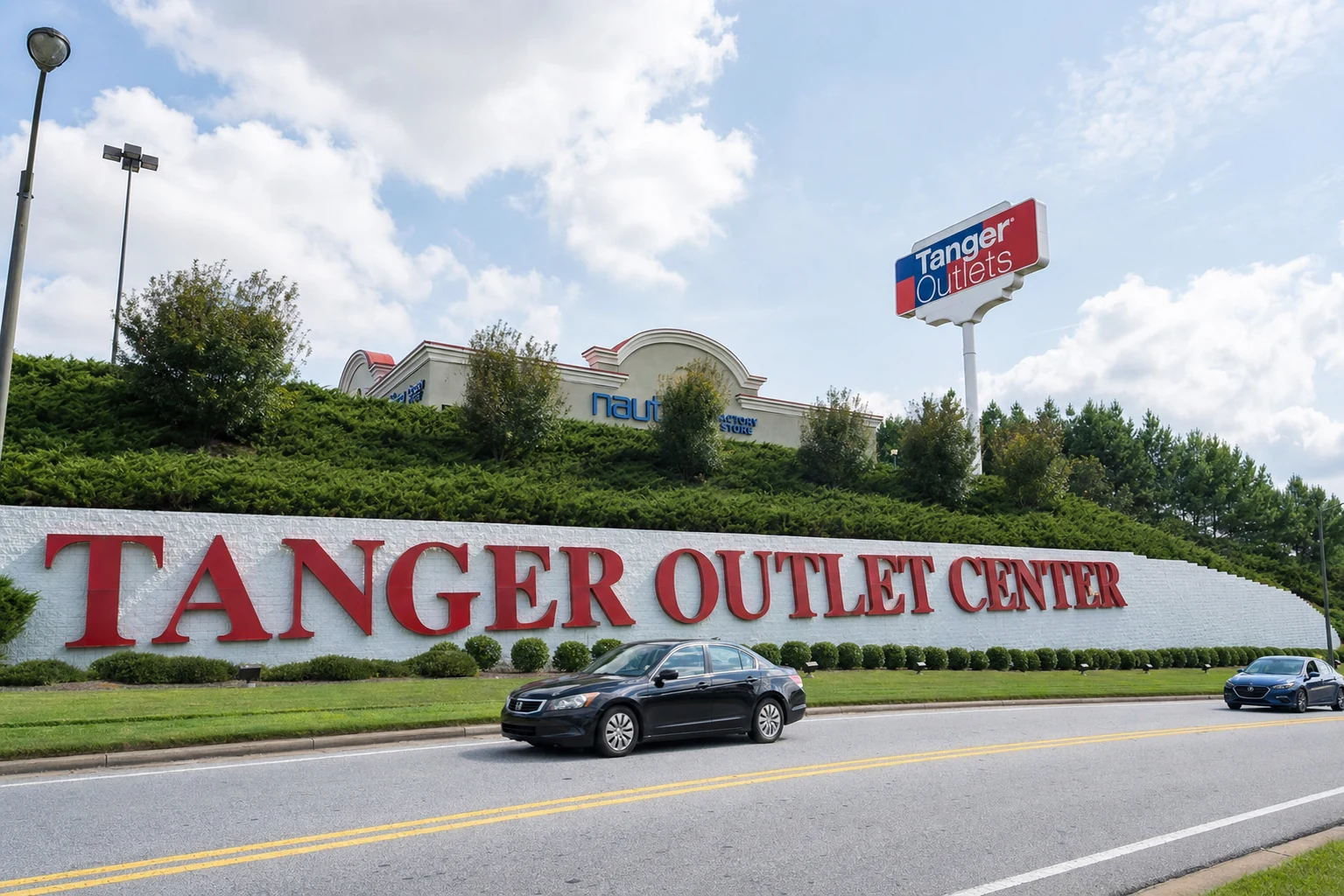 Tanger Outlets Commerce