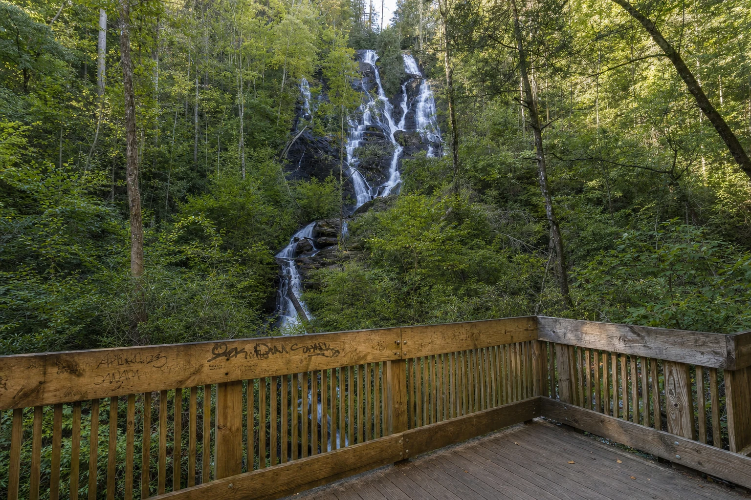 Dukes Creek Falls