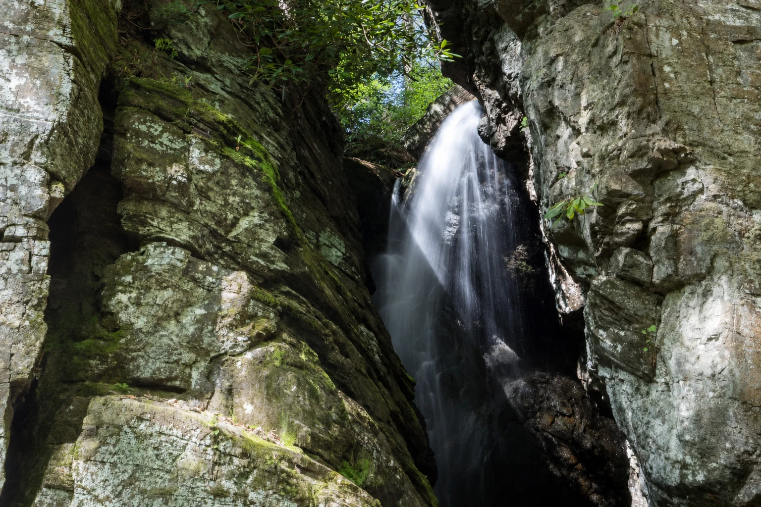 Raven Cliff Falls