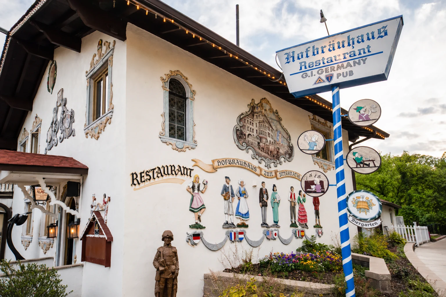 Hofbrauhaus Restaurant & Pub