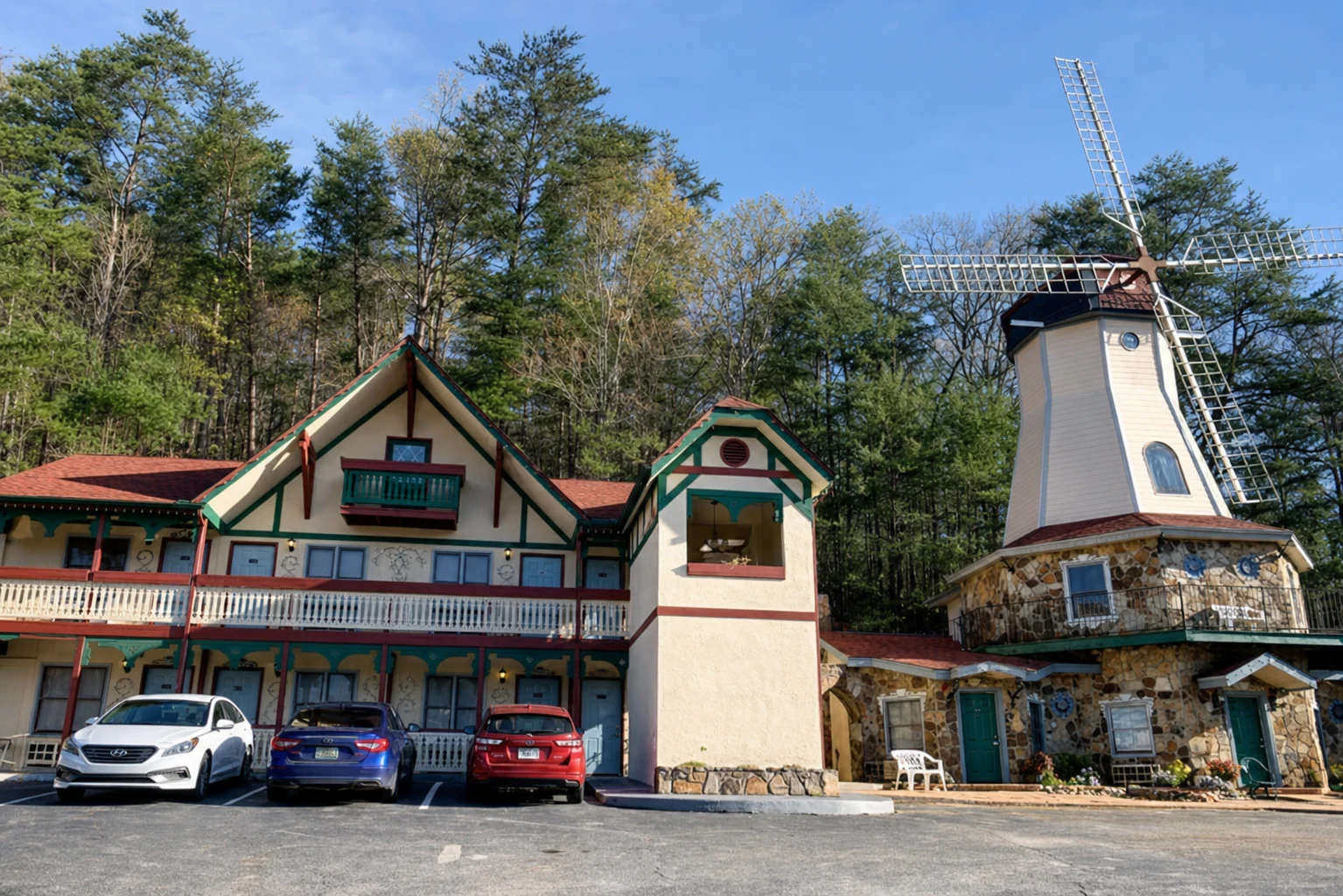 Heidi Motel Windmill Suites
