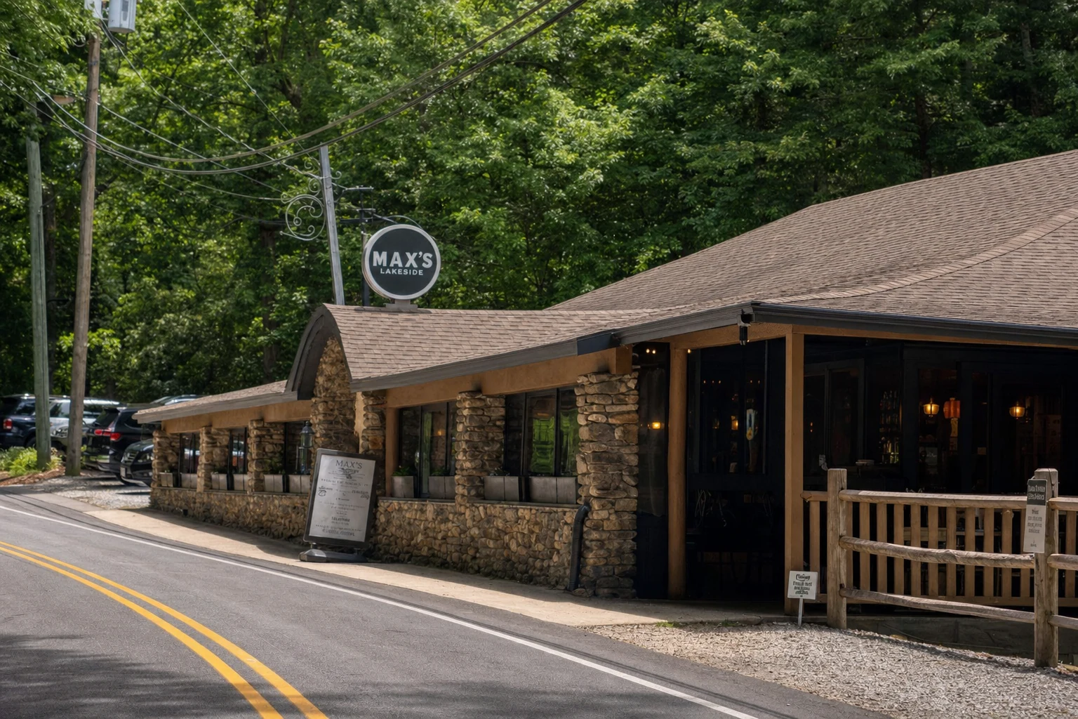 Max's Lakeside
