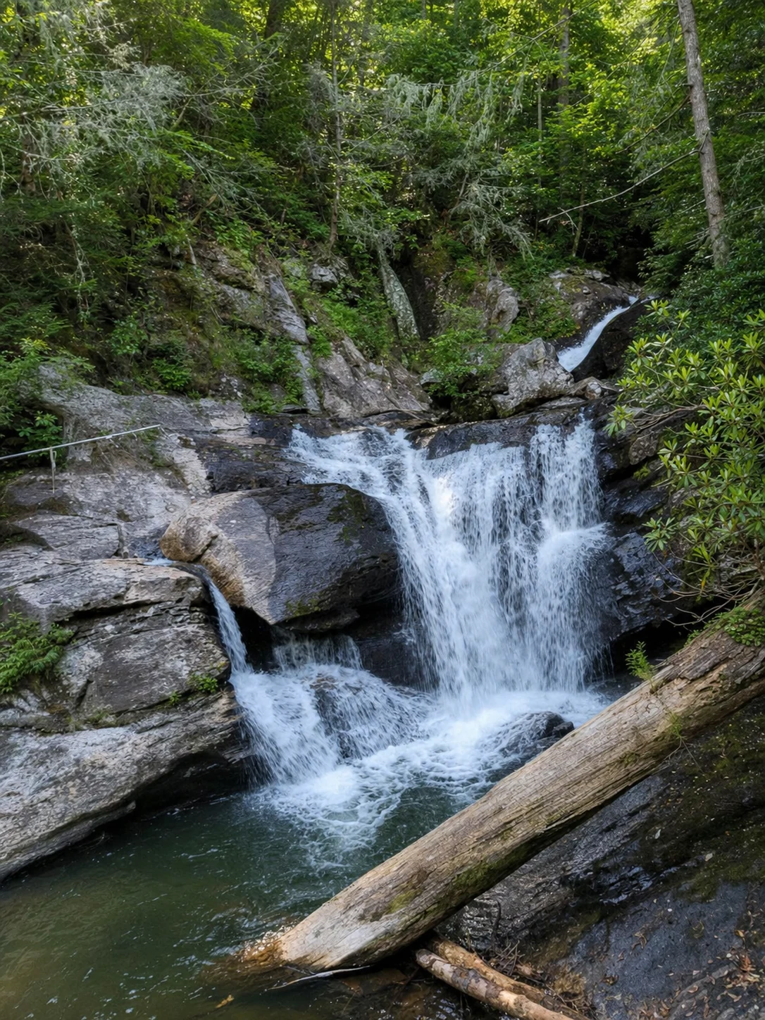 Dukes Creek Falls