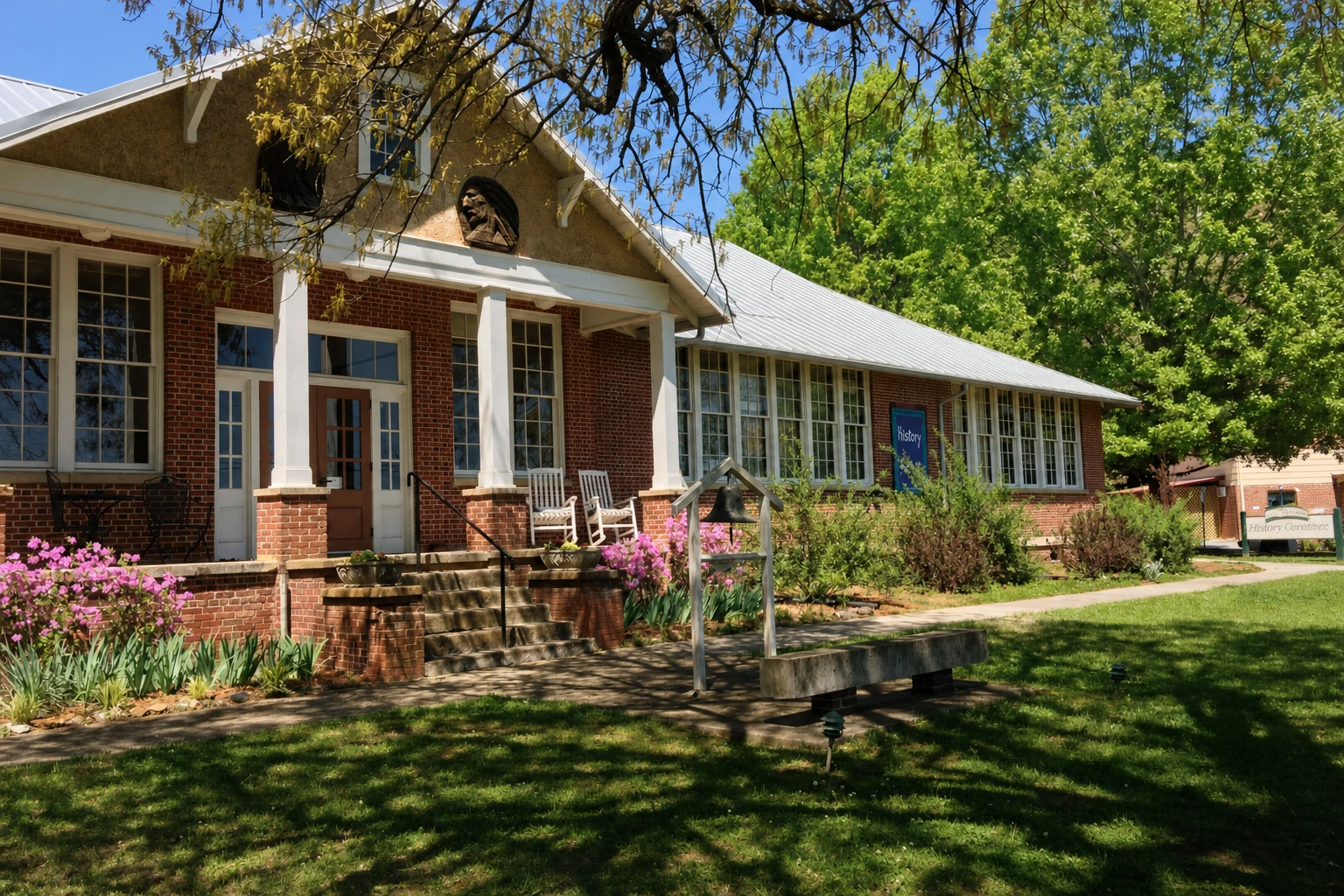 Sautee Nacoochee Center