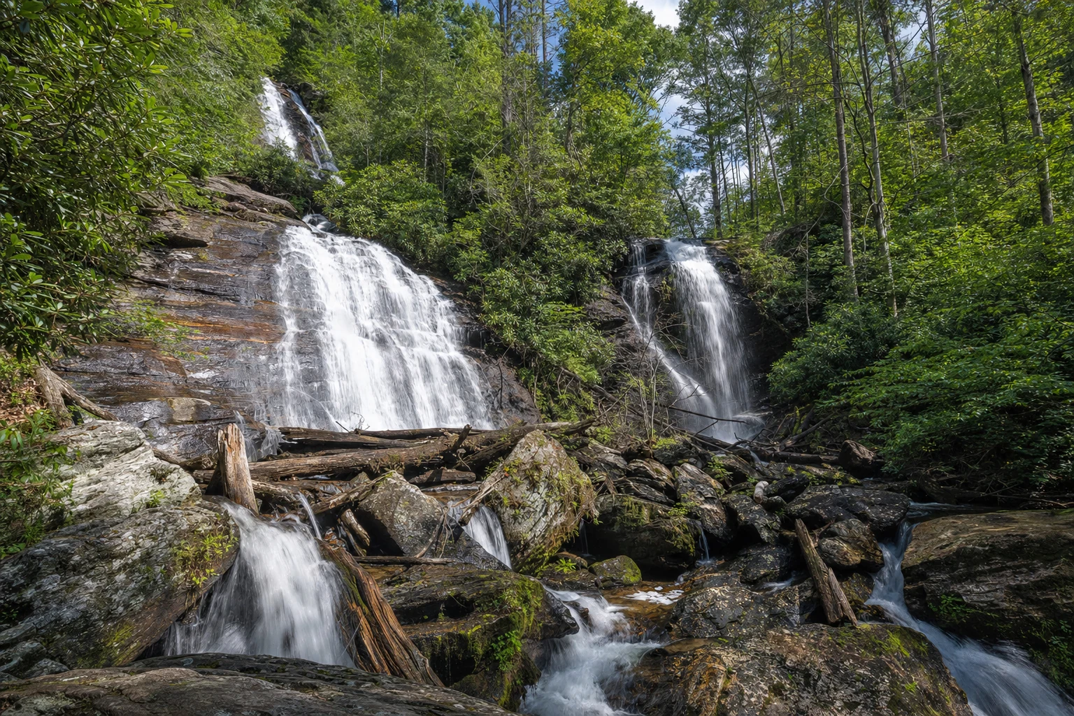 Anna Ruby Falls Trail