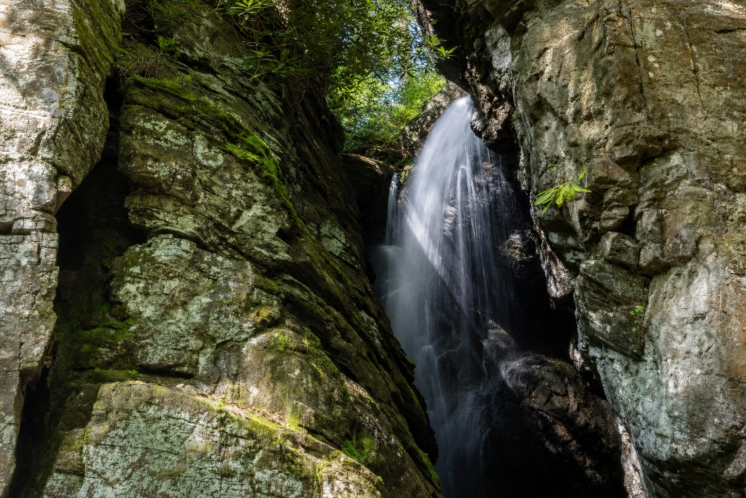 Raven Cliff Falls